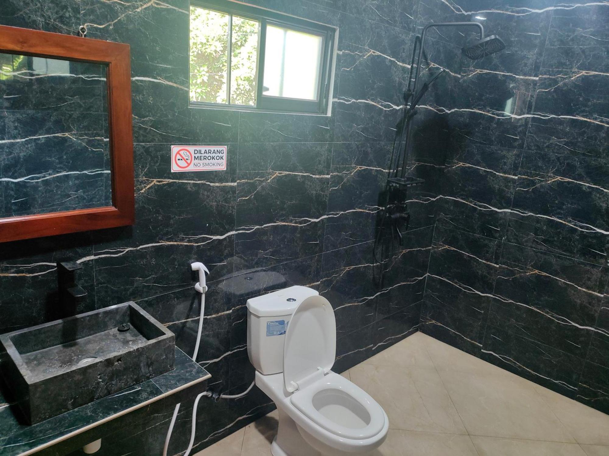 Mango Guesthouse Pangandaran Eksteriør bilde